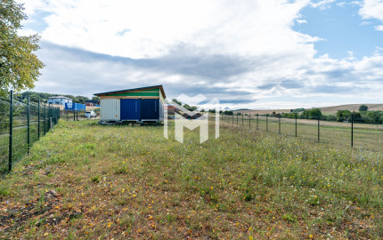 BÝVANIE INAK I DOM NA 923 M² POZEMKU I CHRASTNÉ
