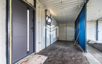 BÝVANIE INAK I DOM NA 923 M² POZEMKU I CHRASTNÉ