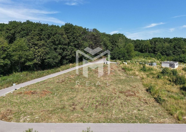 EXKLUZÍVNE POZEMKY NA VÝSTAVBU – KOŠICE, BANKOV, 660–696 m²