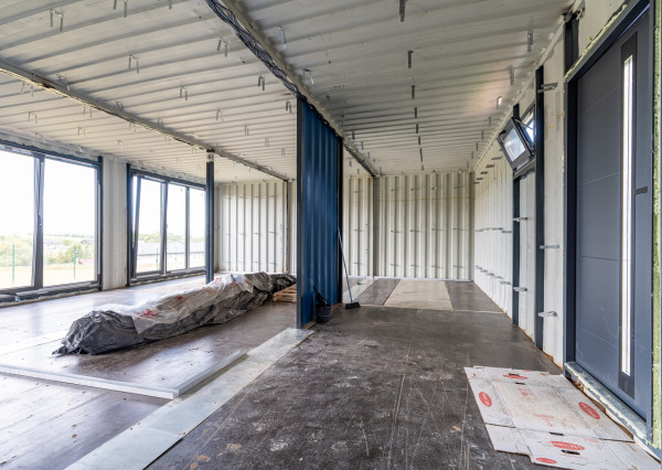 BÝVANIE INAK I DOM NA 923 M² POZEMKU I CHRASTNÉ