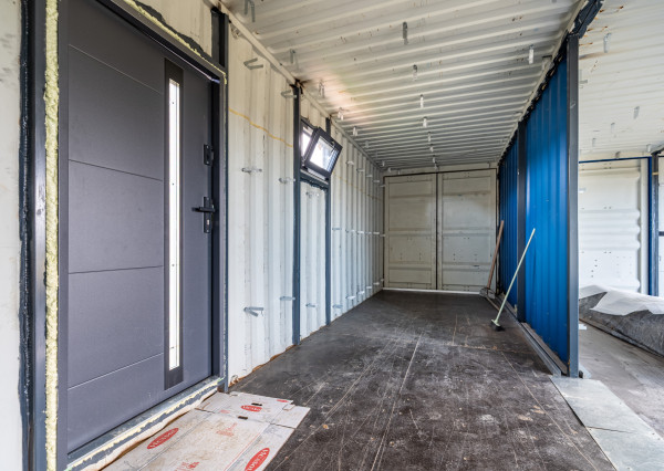 BÝVANIE INAK I DOM NA 923 M² POZEMKU I CHRASTNÉ