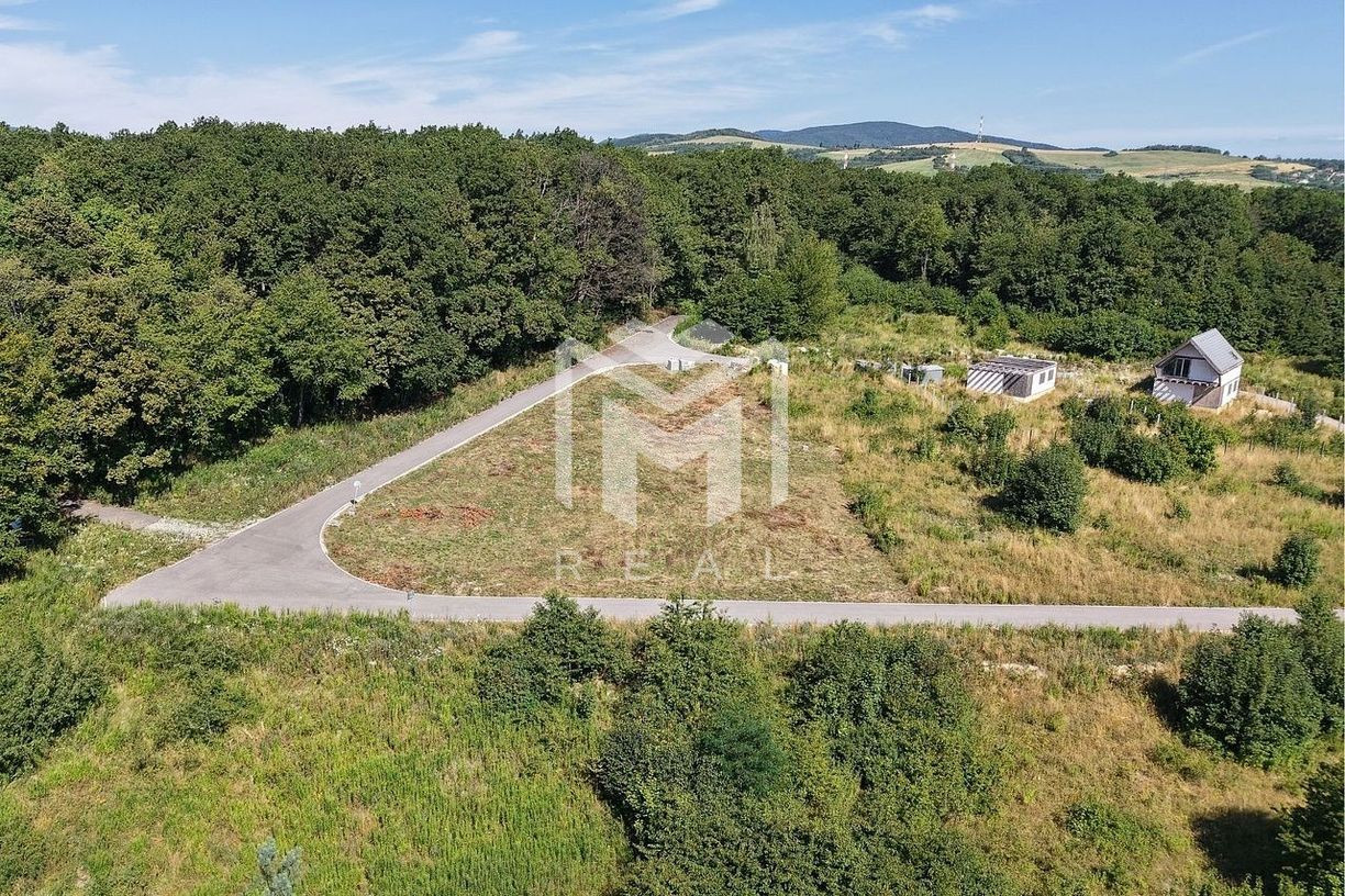 EXKLUZÍVNE POZEMKY NA VÝSTAVBU – KOŠICE, BANKOV, 660–696 m²