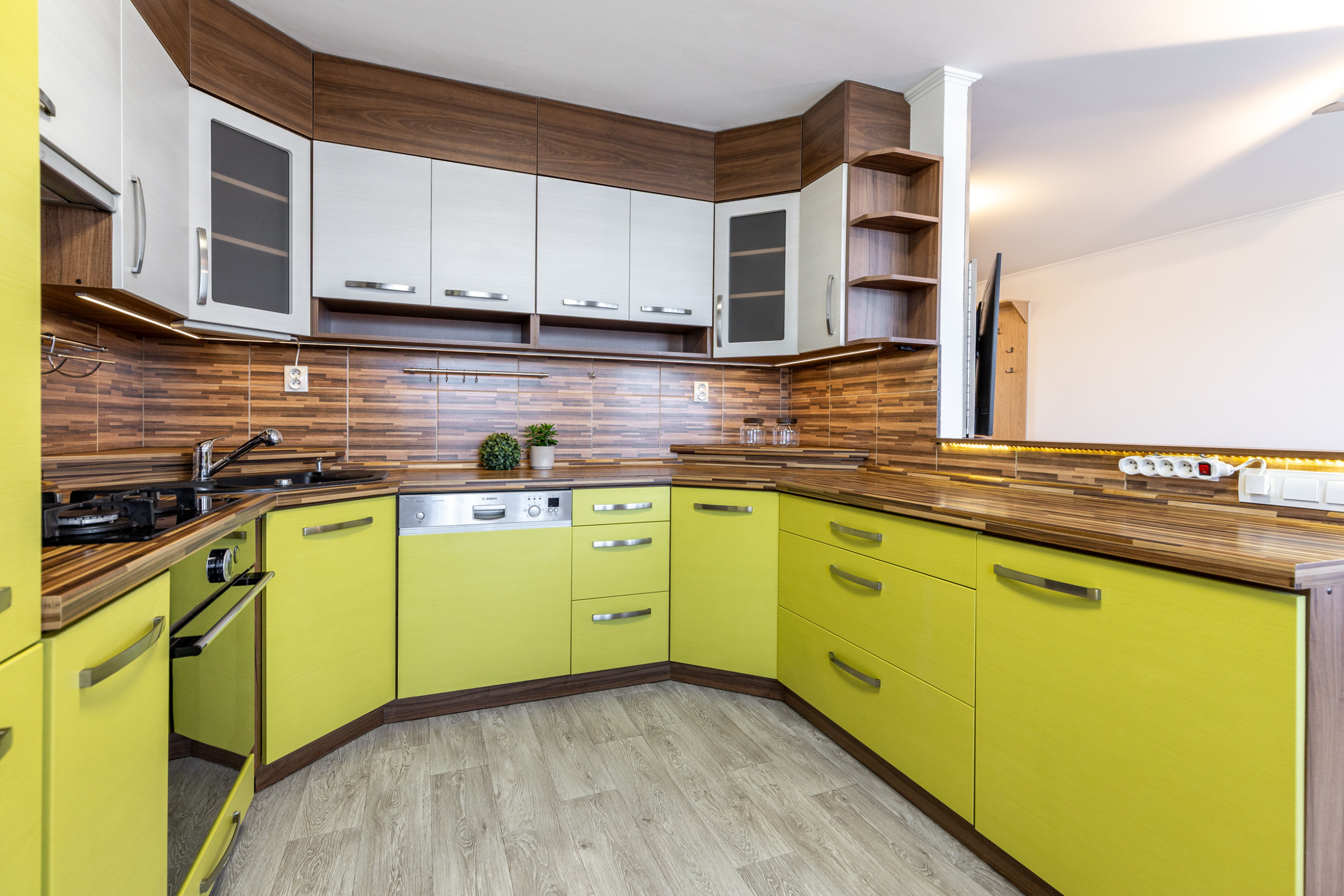 3-IZBOVÝ PRAŽSKÝ BYT I TERASA I 67,66 M² I ZARIADENÝ